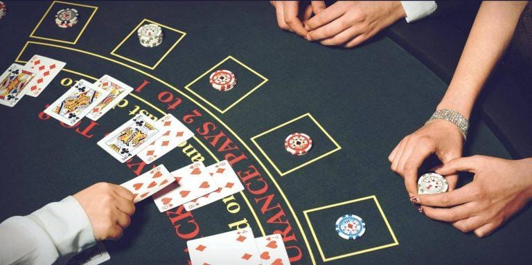 Giới thiệu về Blackjack và các quy tắc cơ bản - Happy Live