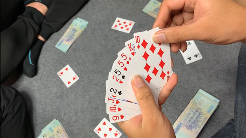 iWinClub: Quy tắc gửi lại và đền bù cho một ván bài chiến thắng mà bạn cần biết
