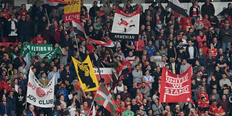 Anti-supporter là gì? #2 dấu hiệu nhận biết anti-supporter trong bóng đá
