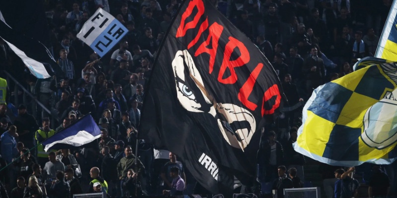 Anti-supporter là gì? #2 dấu hiệu nhận biết anti-supporter trong bóng đá
