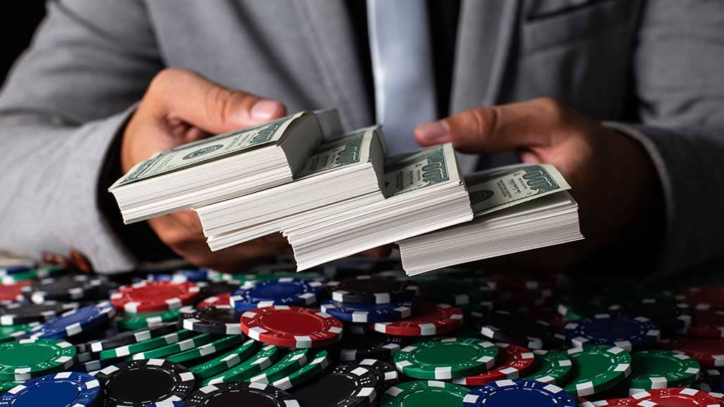 Bankroll Poker Là Gì? Nguyên Tắc Quản Lý Bankroll Poker