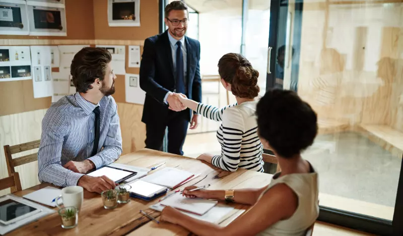 Tận dụng mối quan hệ cá nhân