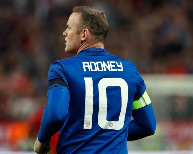 Các cầu thủ mang áo số 10 - Nhạc trưởng vĩ đại của bóng đá