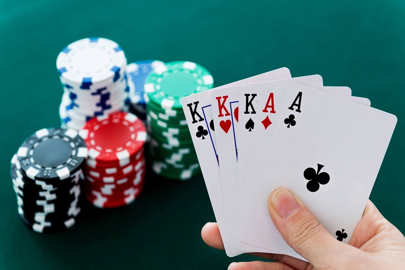 Hướng Dẫn Cách Xếp Bài Poker Hiệu Quả, Đúng Chiến Lược