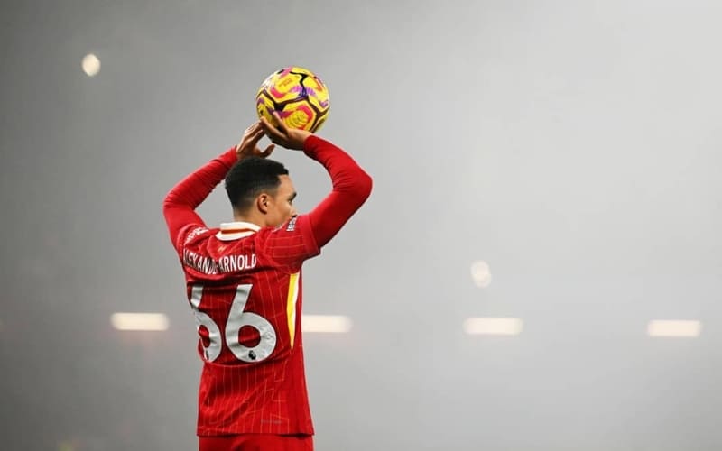 Hướng dẫn đúng kỹ thuật ném biên trong bóng đá 11 người chi tiết