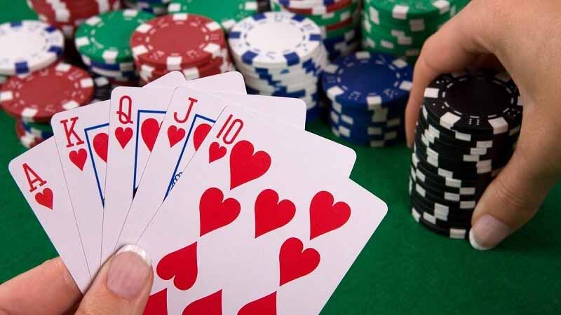 Định nghĩa tay bài Thùng trong Poker và thứ hạng sức mạnh