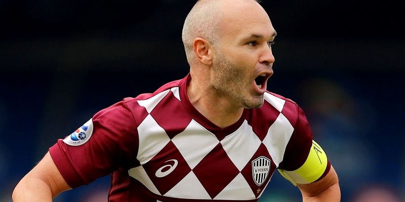 Andrés Iniesta trong màu áo Vissel Kobe
