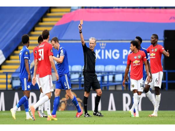 Thẻ đỏ phạt bao nhiêu tiền dành cho cầu thủ khi thi đấu