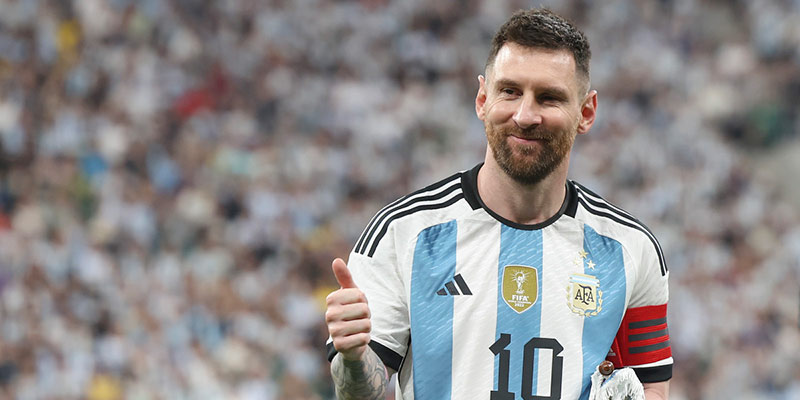 Lionel Messi huyền thoại bóng đá